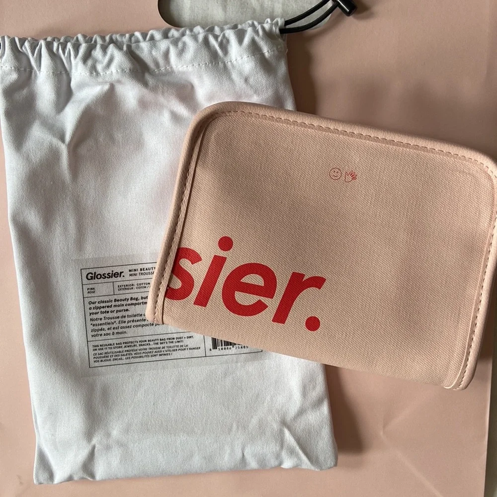 GLOSSIER Mini Beauty Bag